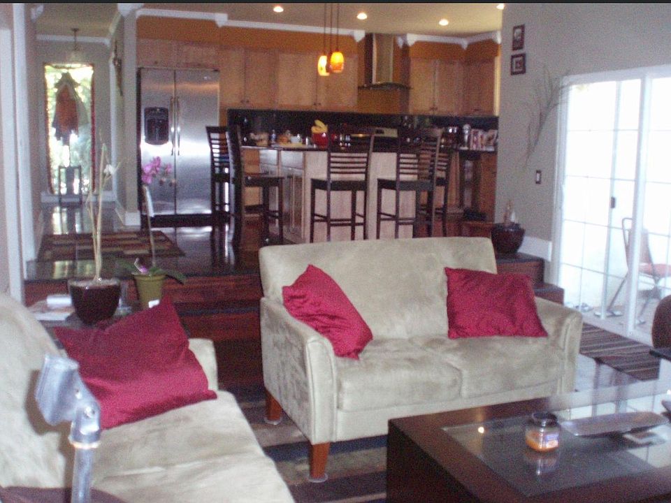 1st image of 2975 Almond Dr