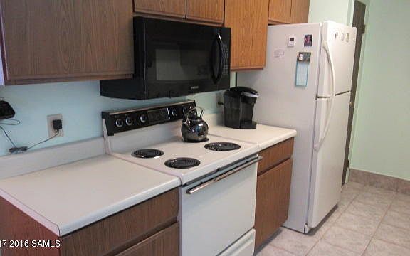 3rd image of 38 Queen Mary Dr
