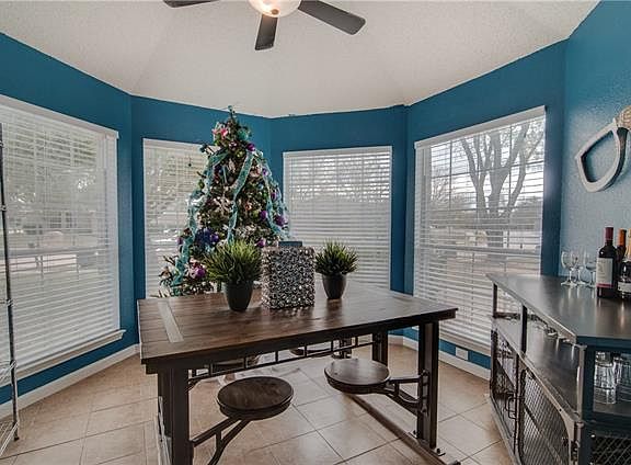 4th image of 2332 Lesley Ln