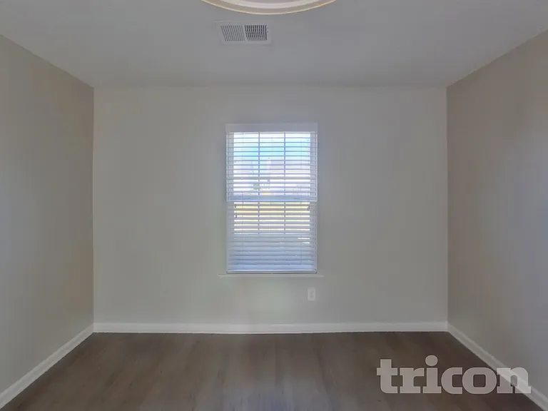 142 Quiet Grove Dr — Photo 5