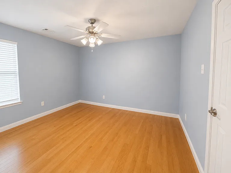 2119 Hawthorne Brk — Photo 16