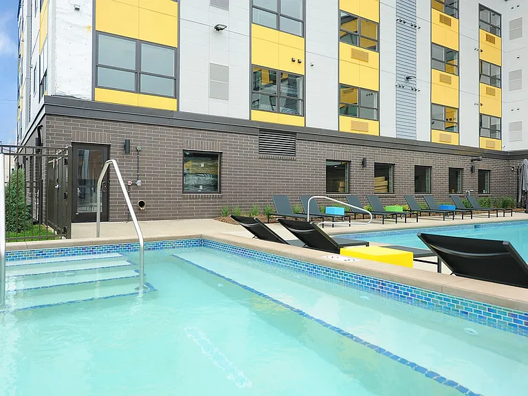 Spectrum Apartments & Townhomes — Photo 5