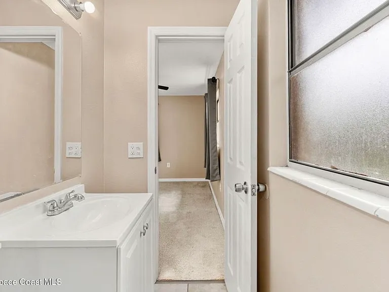 2508 Hathaway Dr #B — Photo 9