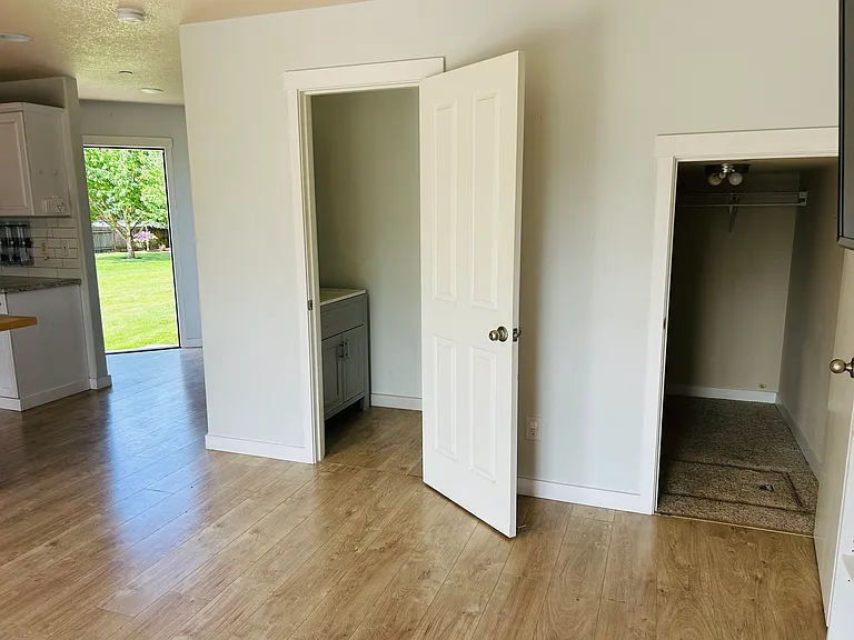 845 NE 109th Ct — Photo 8