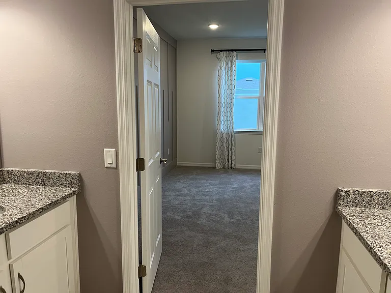 1658 Blue Lagoon Cir — Photo 39