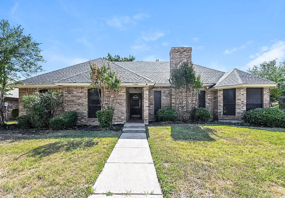 7709 Harmony Dr
