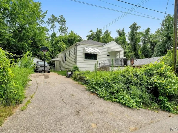 10060 Valley Dr, Saint Louis, MO 63137