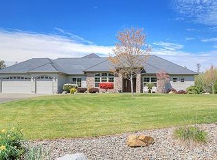 264 Crume Dr, Grants Pass, OR 97526