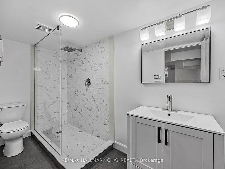 204 Tupper St W #LOWER — Photo 7