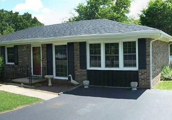 1st image of 409 Hershey Dr