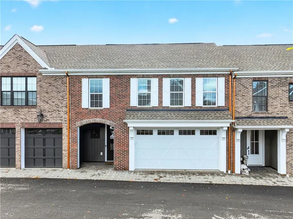 419 Roebling Ct, Cranberry Township, PA 16066