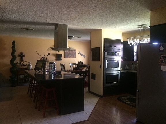 3rd image of 714 W Lee St