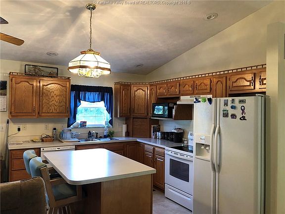 4th image of 2506 Bruce Dr