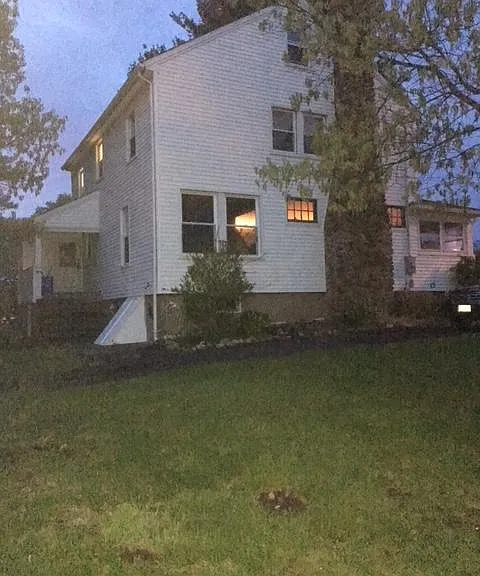 Side view, yard