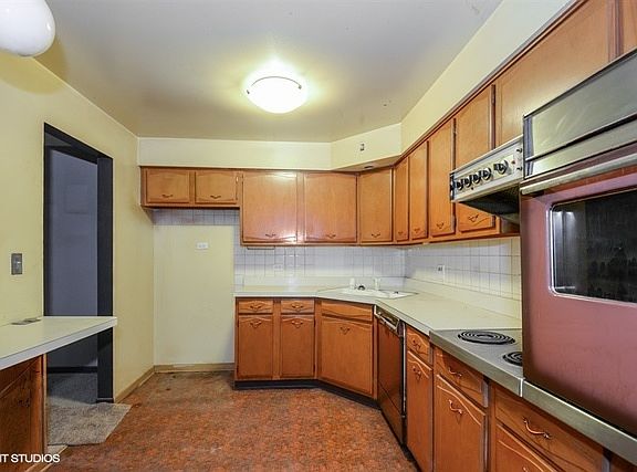 4th image of 1234 Elmwood Ave APT 3C