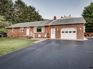 35 Mummert Dr, Littlestown, PA 17340