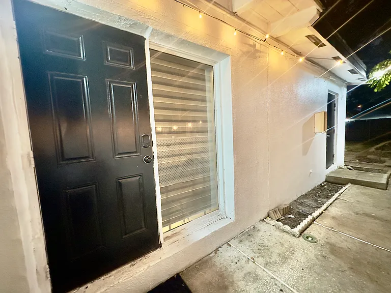 1943 Rodman St #2 — Photo 11