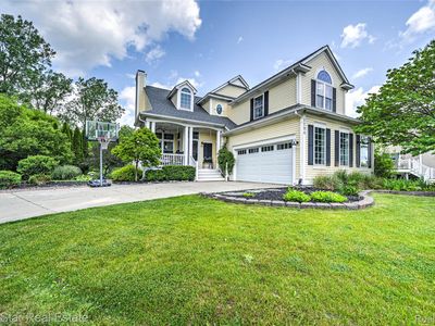 1294 Fountain View Ct, Oxford, MI, 48371