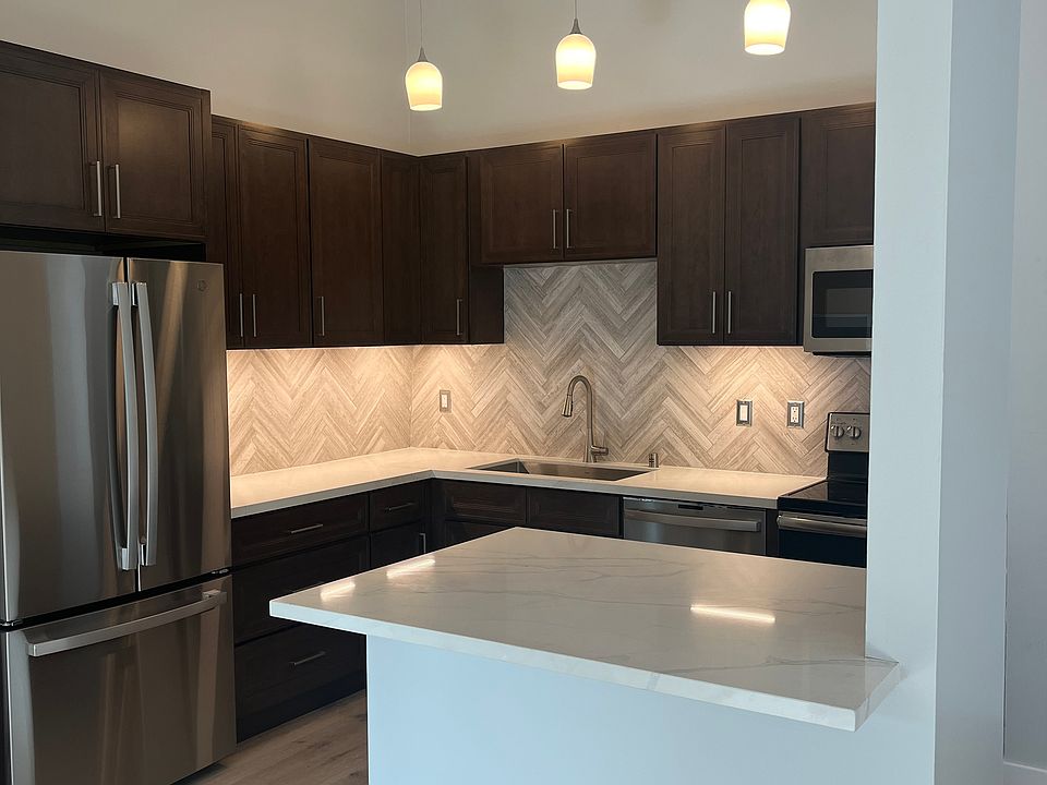 1st image of 818 Camino Real Unit 202