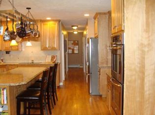 10 Drumlin Hill Rd, Bolton, MA 01740