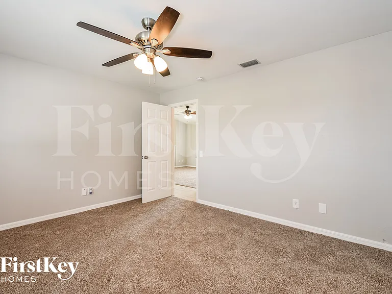 4829 SW 24th Ave — Photo 10