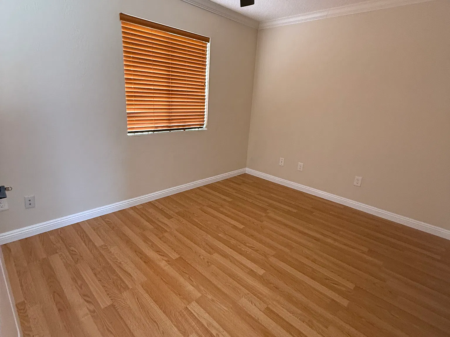 2 bed, 900 sqft, $1,500 — Photo 4