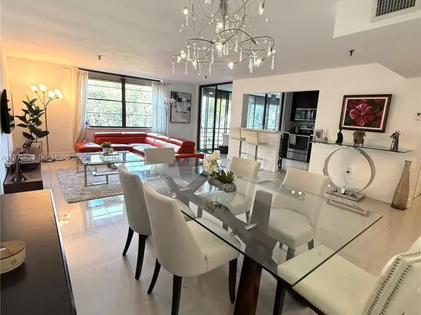 671 NE 195th St APT 227-E, Miami, FL 33179