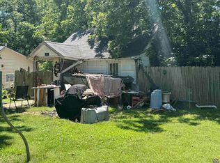 307 SE Kouns St, Topeka, KS 66607