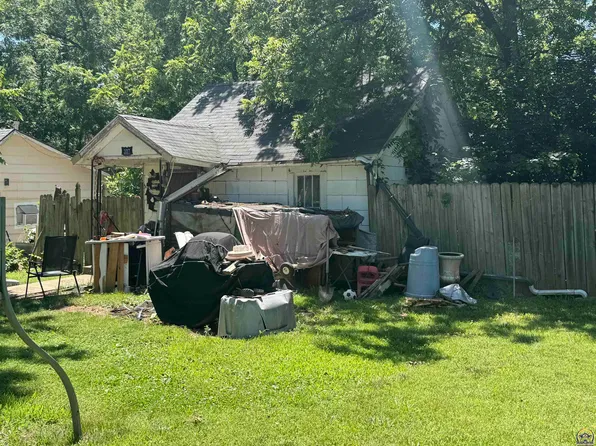 307 SE Kouns St, Topeka, KS 66607