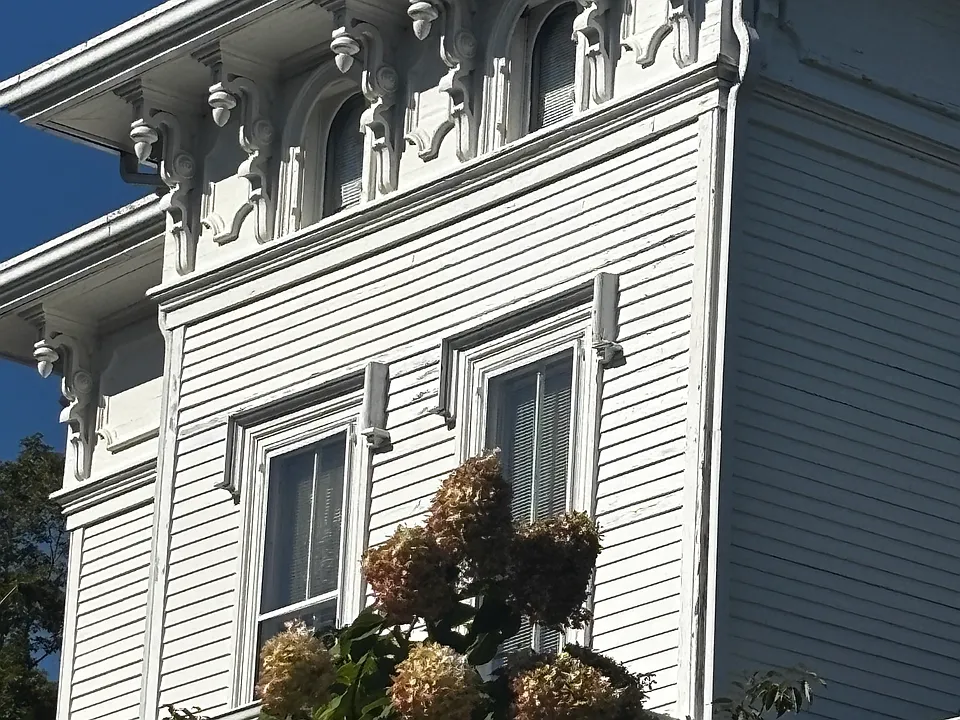 9 Pleasant St
