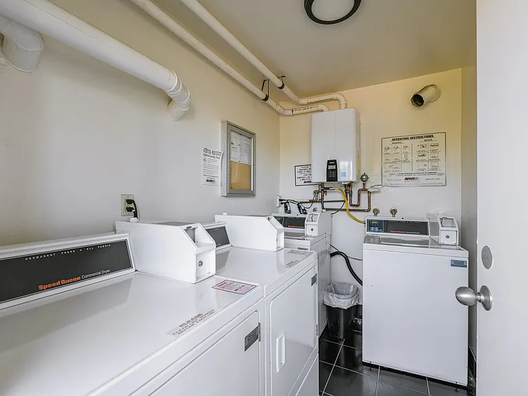 5533 Barton Ave — Photo 40