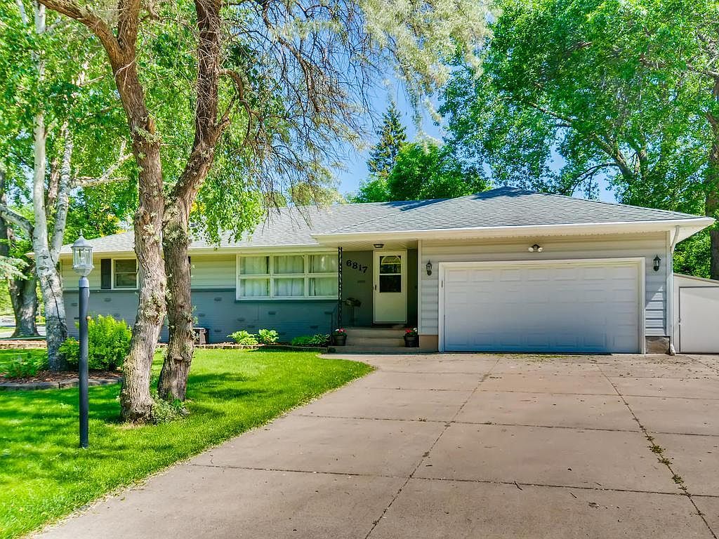6817 Markwood Dr N, Crystal, MN 55427 | Zillow