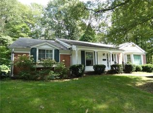 430 Shady Dr, Grove City, PA 16127