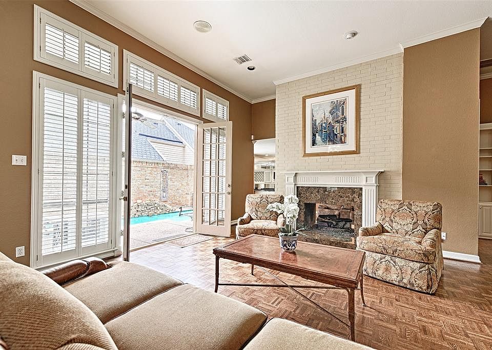 1st image of 6917 Hillpark Dr