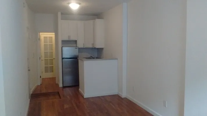 Rented by Blana LLC | media 35