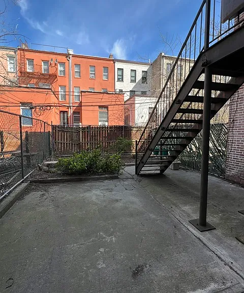 163 Hancock St #1 — Photo 11
