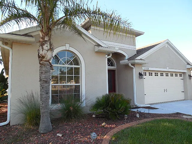 15708 Durango Circle, Brooksville, FL 34604 4 bedroom 2 bath 2 car ga — Photo 2