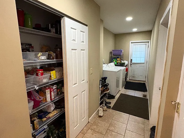 2536 Adams Ave — Photo 9