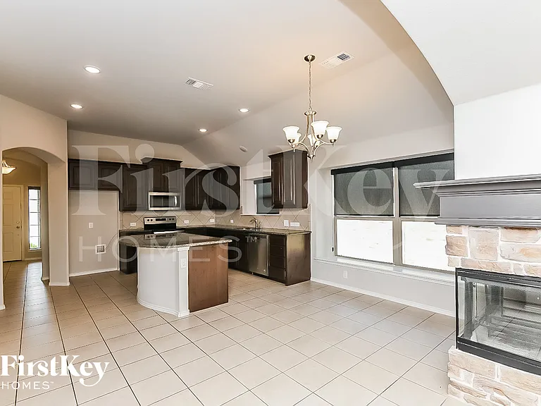 6372 Battle Mountain Trl — Photo 6