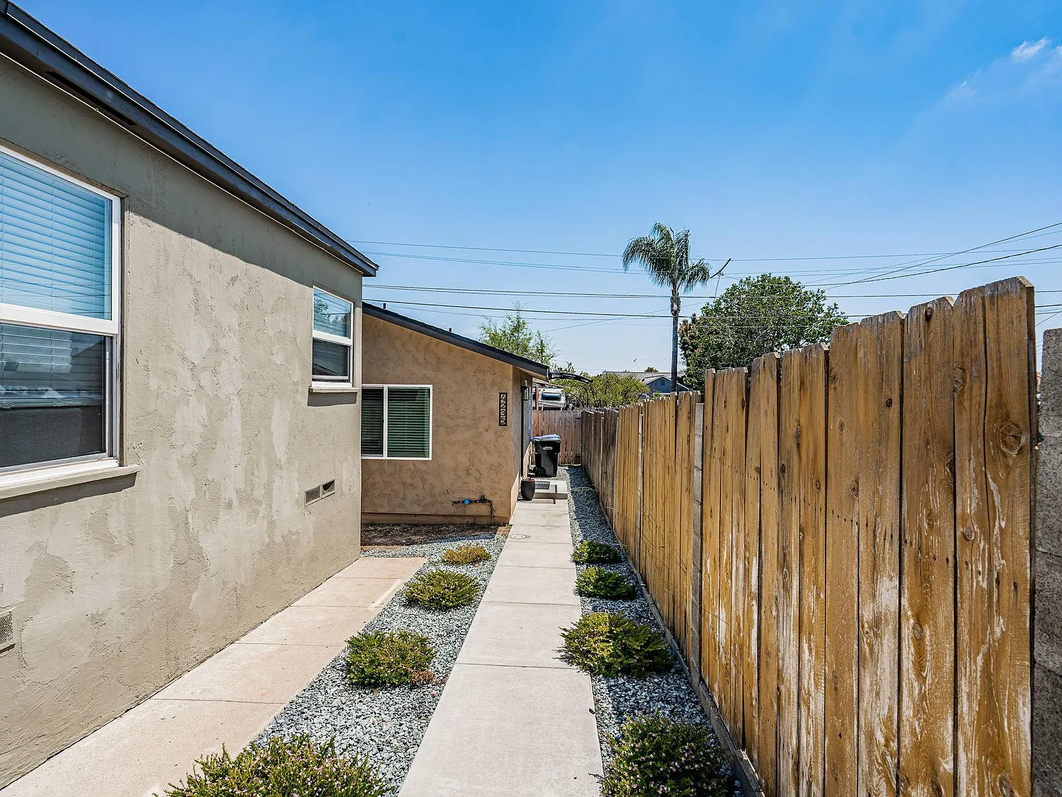 4235 Pepper Dr — Photo 2