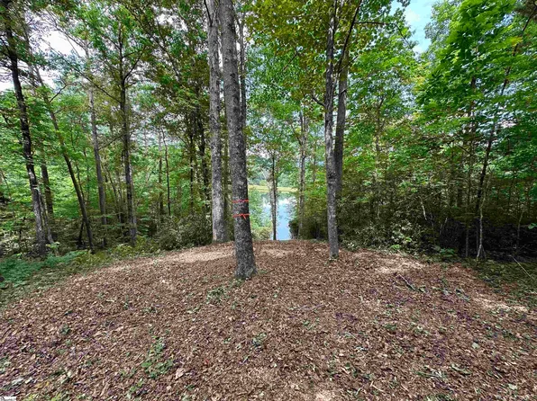 208 Lake Hills Ln, Travelers Rest, SC 29690