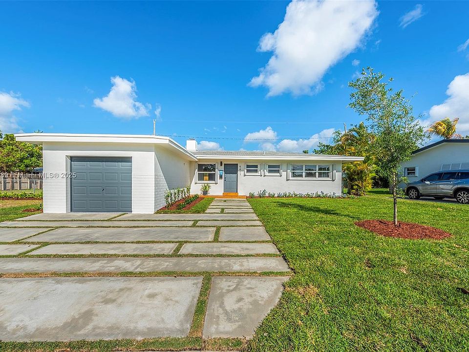 1st image of 9431 Jamaica Dr