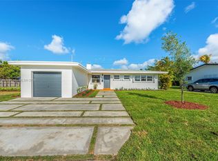 9411 Jamaica Dr, Cutler Bay, FL 33189