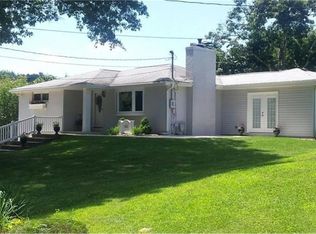 121 Glenn Ave, Jeannette, PA 15644