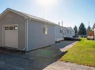 10 S Westmount Dr, Foothills County, AB T0L 0P0