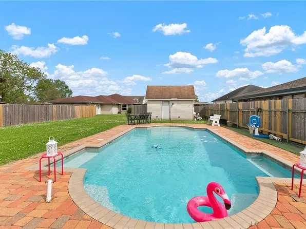 3416 Dauterive Dr, Chalmette, LA 70043