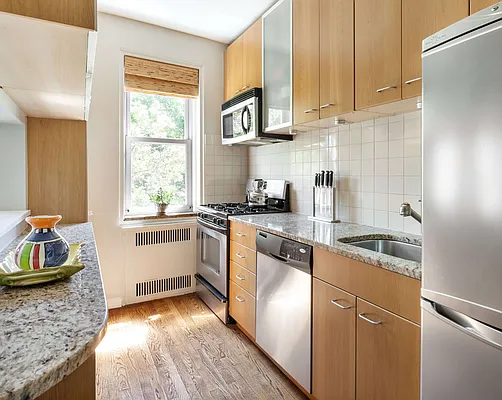 Sold by Compass | media 19