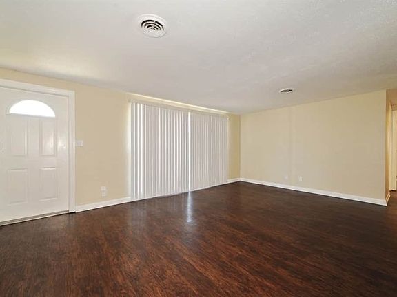 3rd image of 4680 87th Ave
