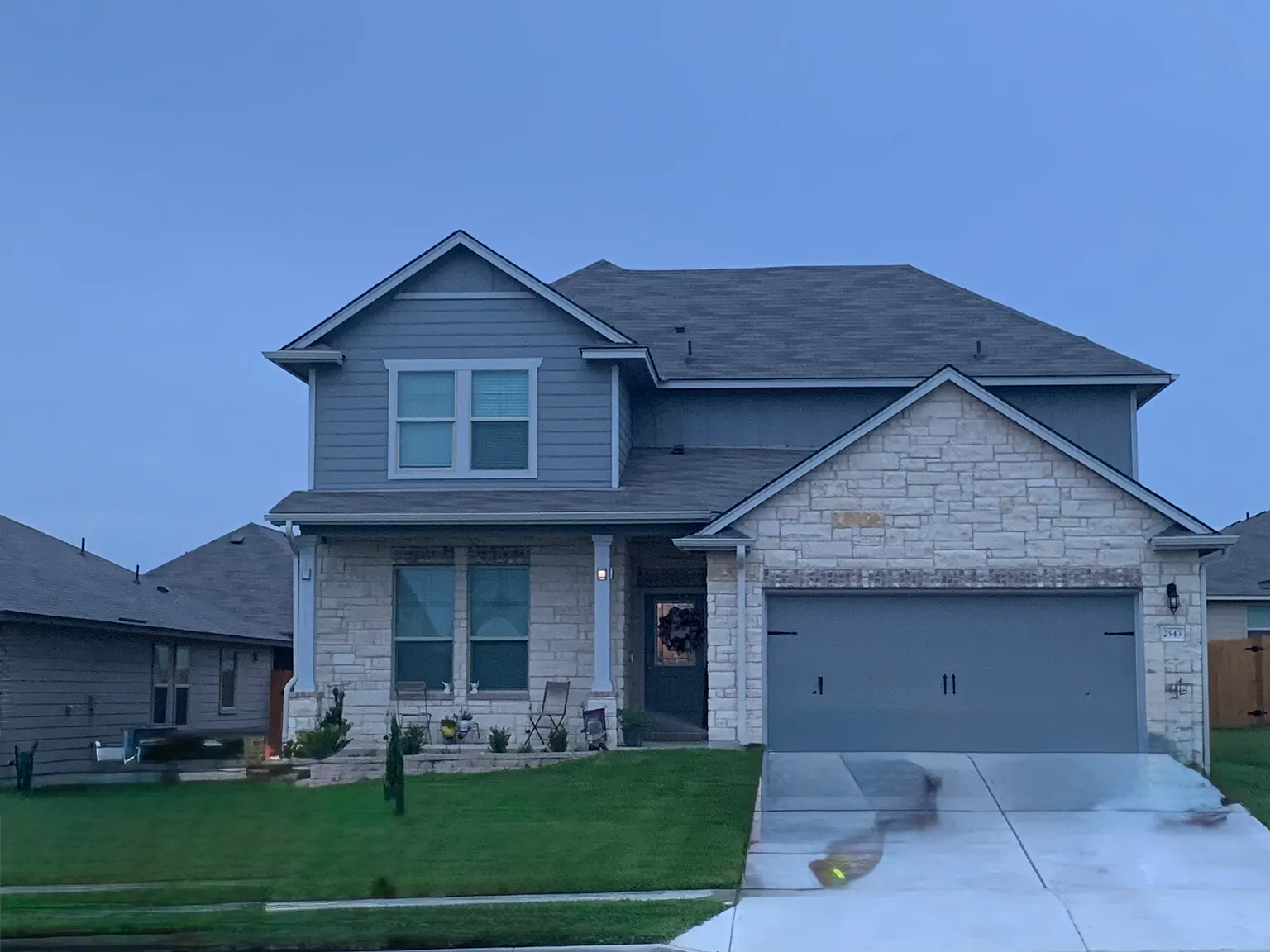 4 bed, 2206 sqft, $2,100 — Photo 1