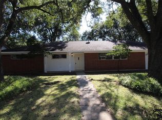703 Rosewood Dr, Baytown, TX 77520